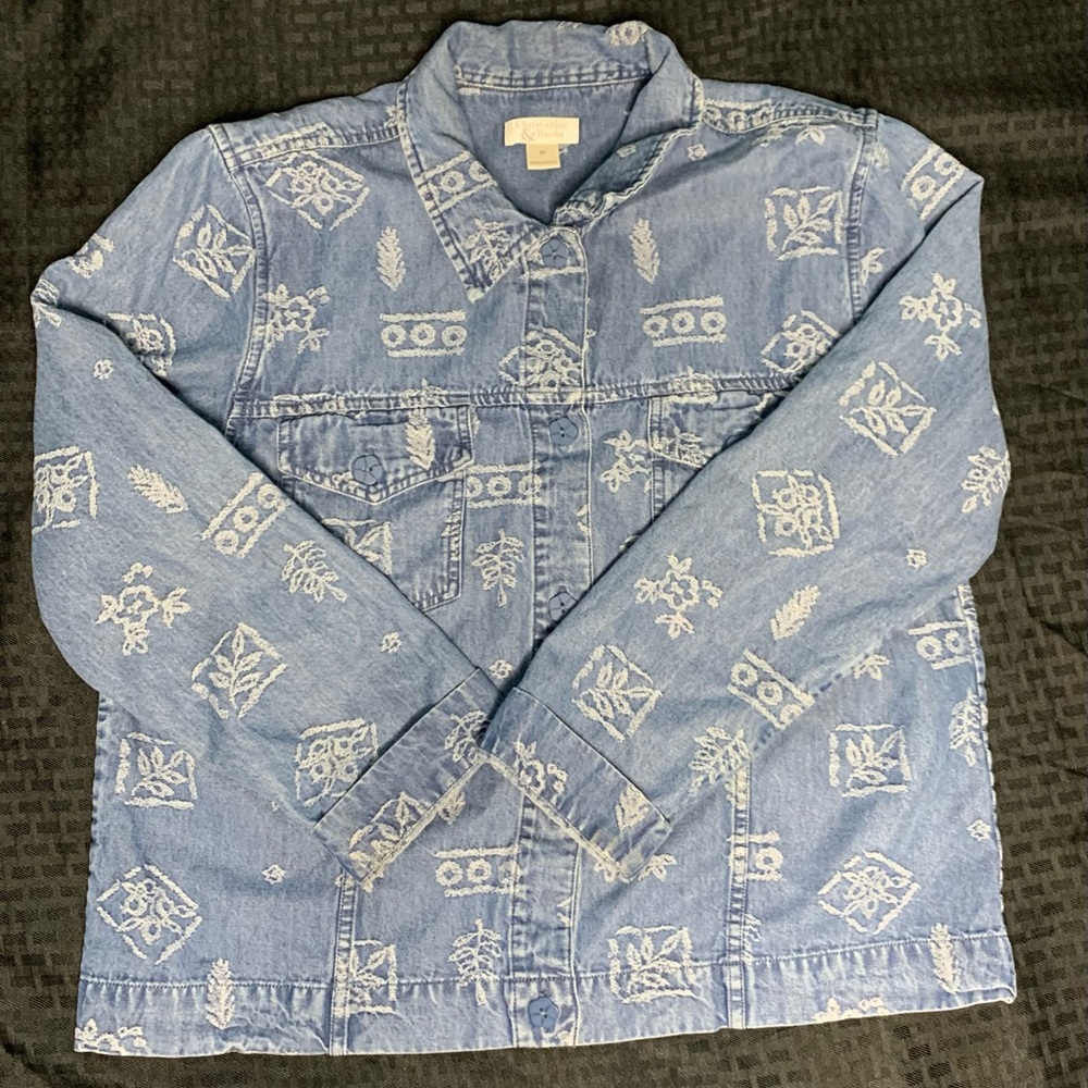 Women’s Jean Button Down Funky Pattern Shirt Size Medium